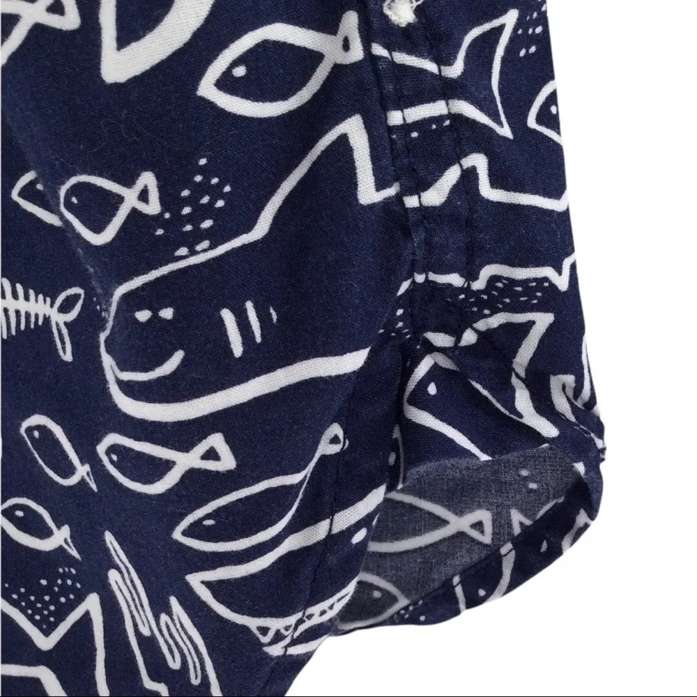 #022 GapKids Boys‎ Button Down Shark and Fish Shirt